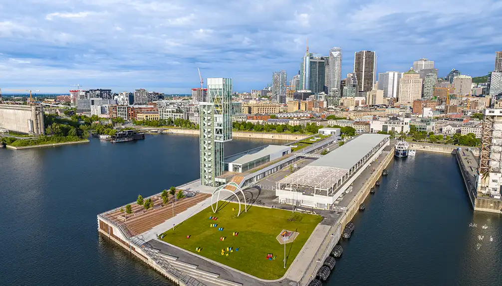 Grand Quai du Port de Montréal